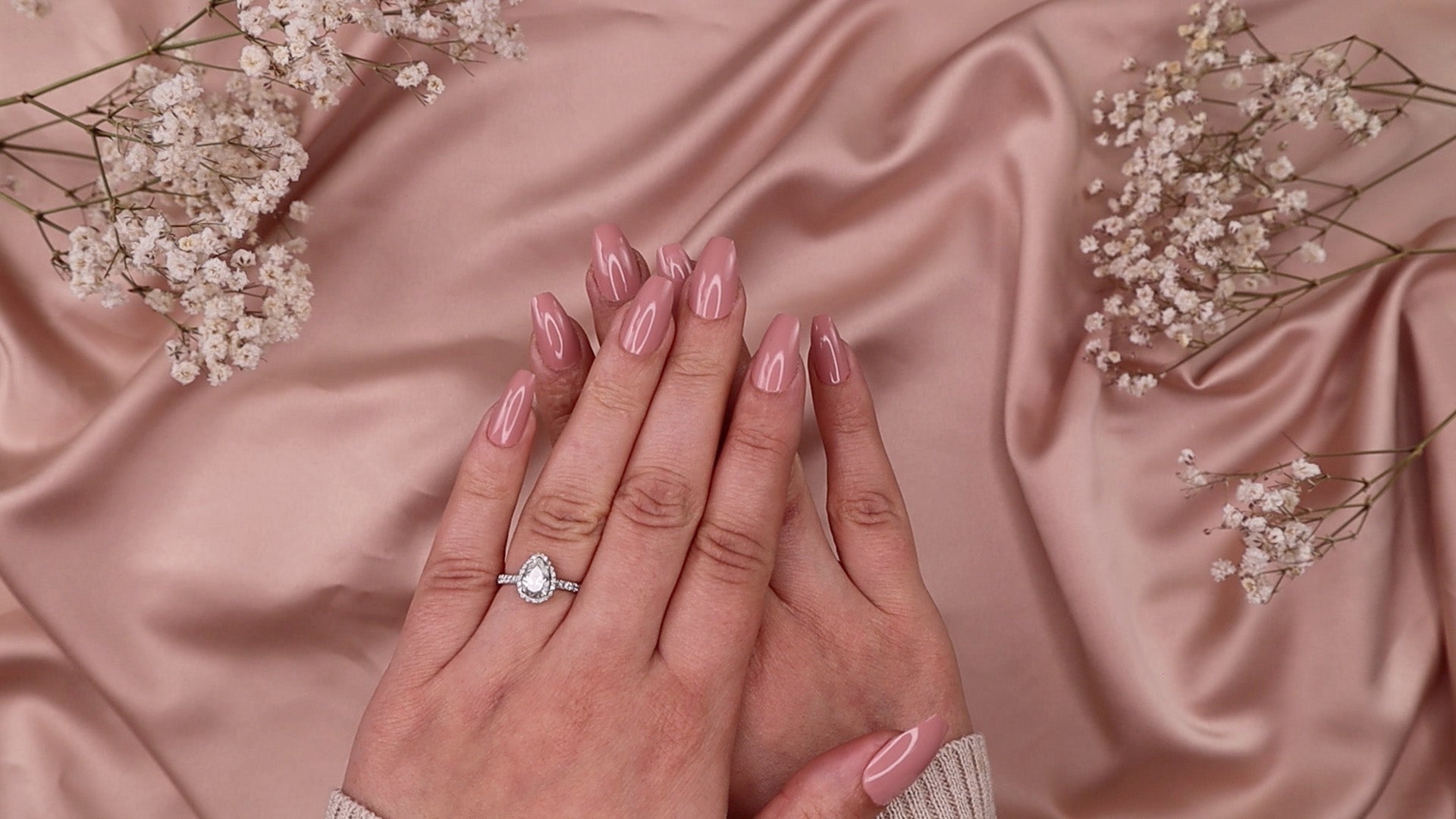 How to apply DUFF's Press-On Manicure