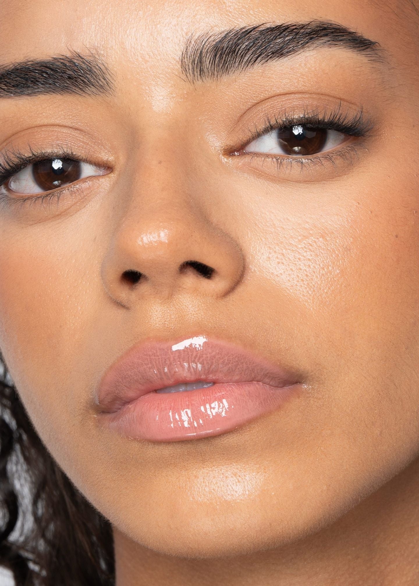 Mini Lip Retreat - Soft Mauve, on the lips
