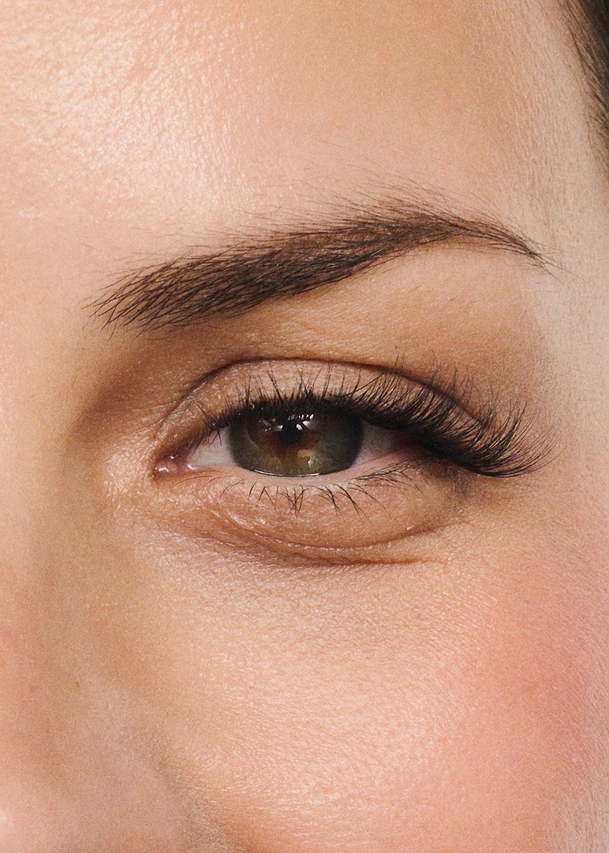 Lovely Wisp, worn on the eye