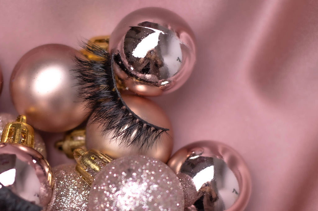 Guide: How to do a holiday glam makeup